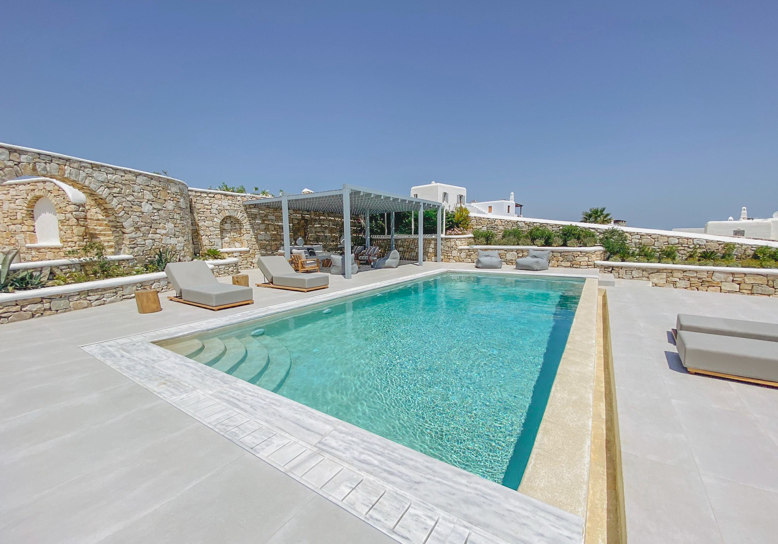 Villa Baos — Ornos