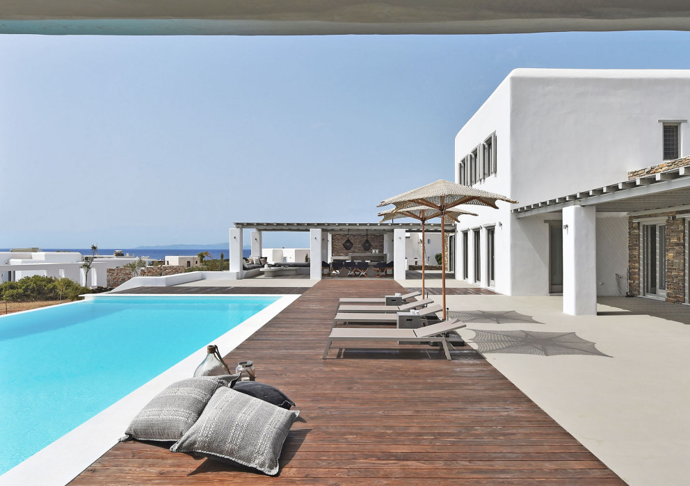 Lolantonis Retreat — Golden Beach