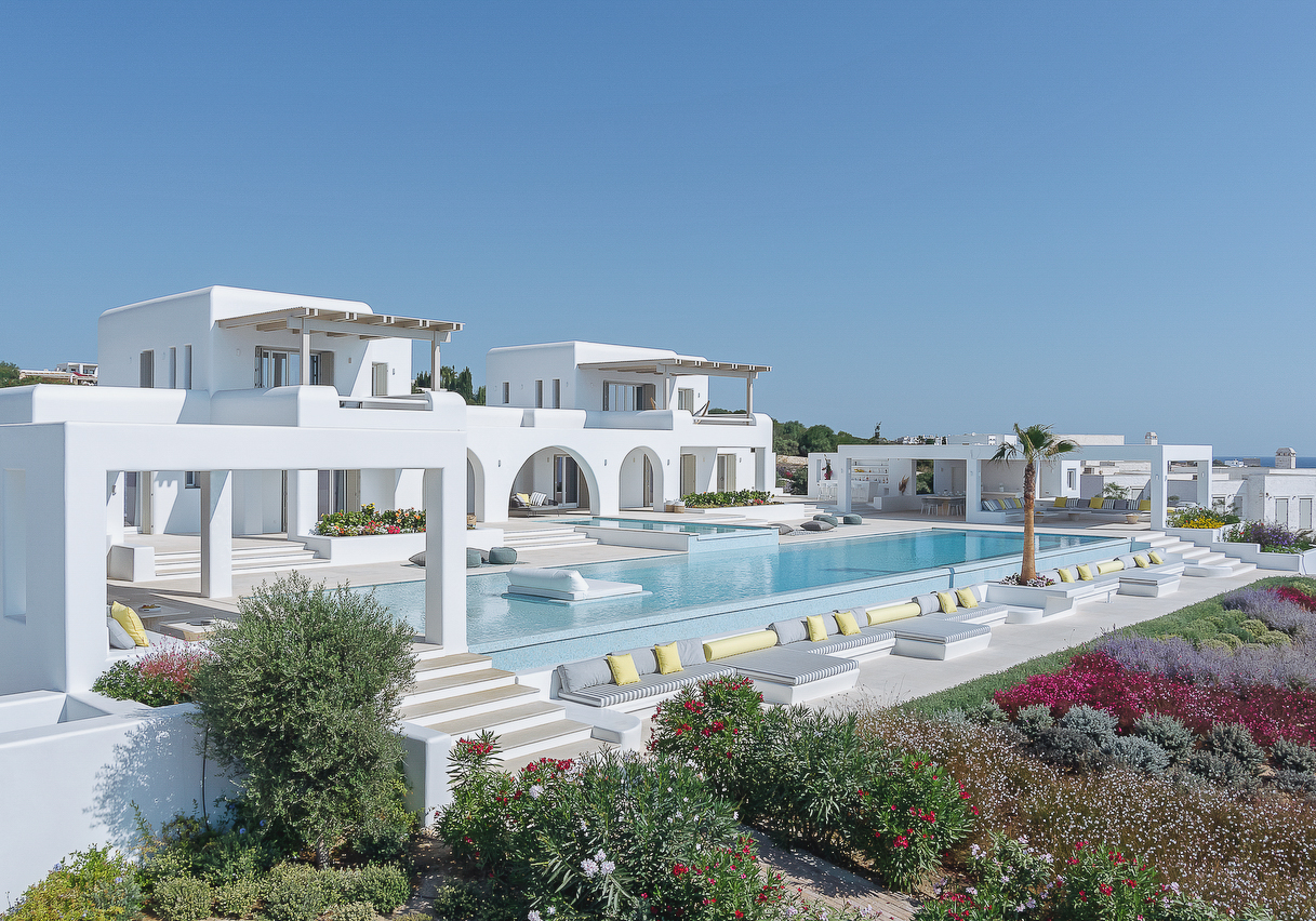 Flizi Retreat — Naousa